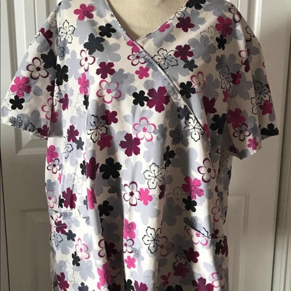 Scrub Top. XXX. 3XG. 3XL.